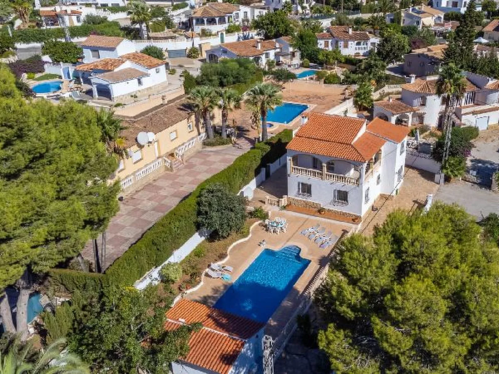 Villa Watsi - PlusHolidays - Image-tags.info