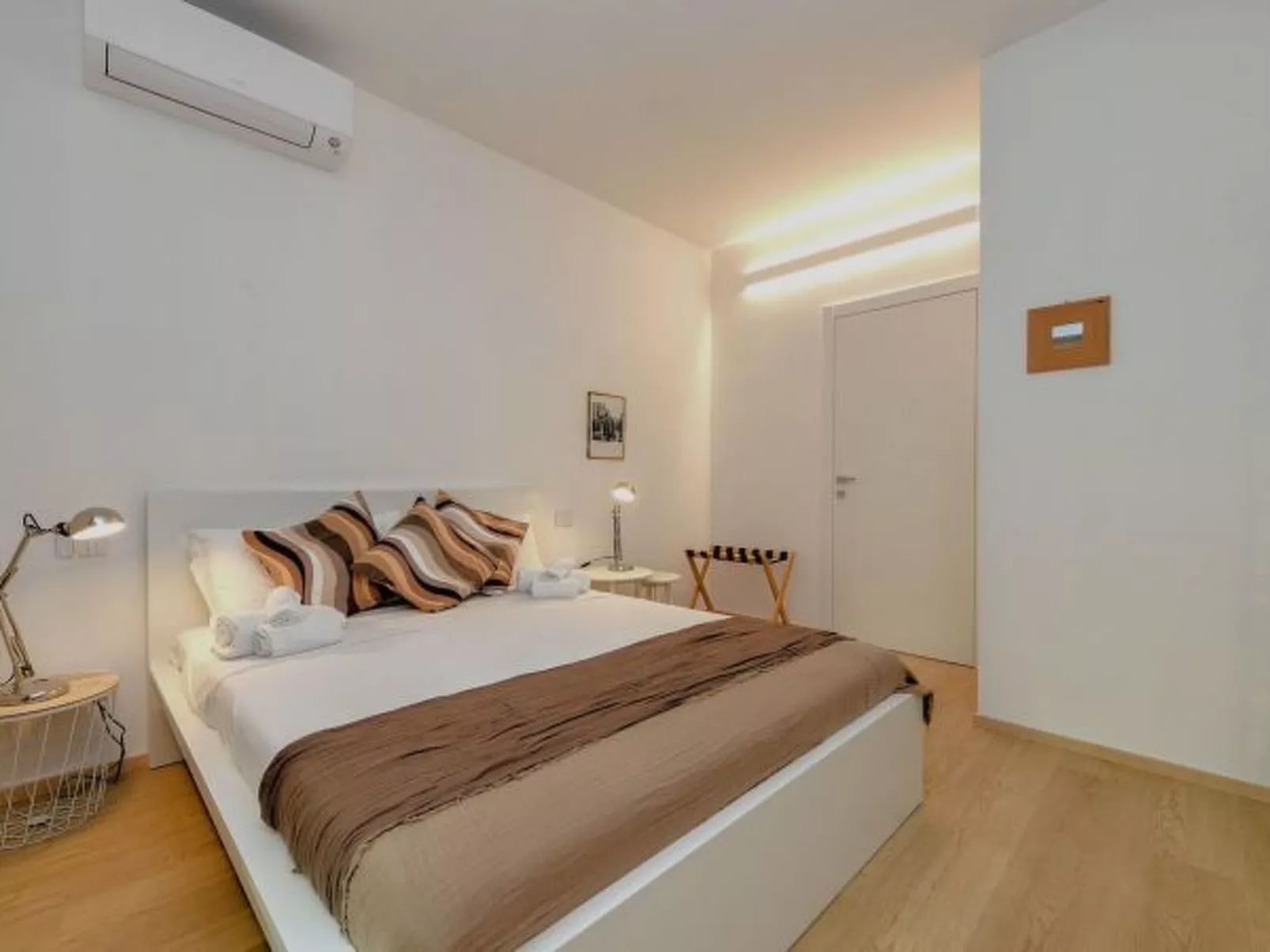 DesenzanoLoft - Der Riese vom See - Image-tags.info