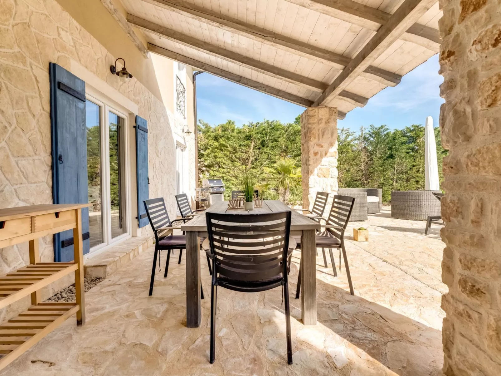 Eine luxuriöse Villa "Maslina" mit Pool und Grill - Buiten