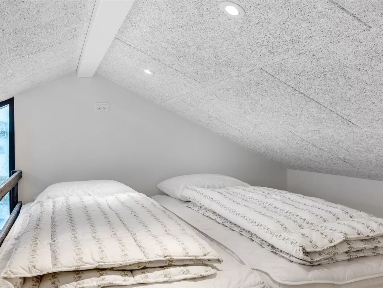 "Catalina" - 30m from the sea - Binnen