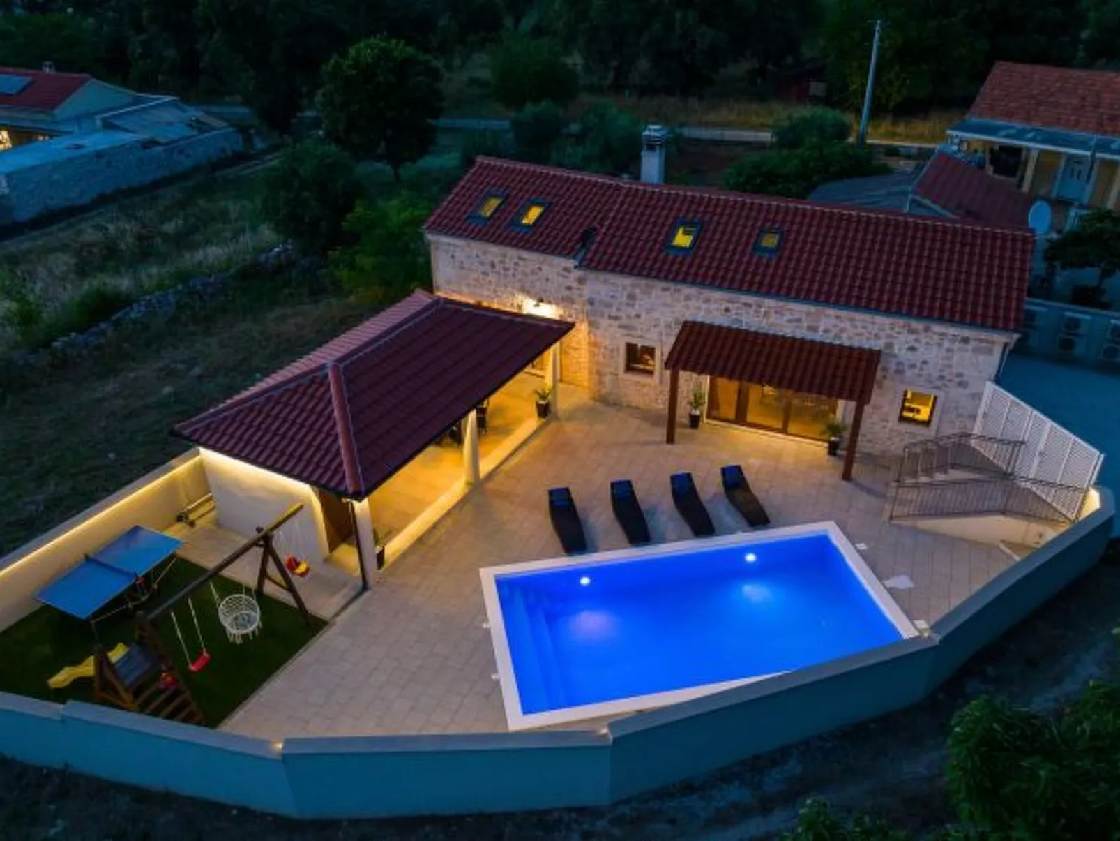 Villa Miandri with heated pool - Image-tags.info