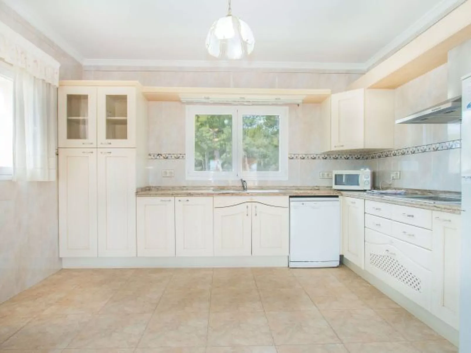 Villa Zelda - PlusHolidays - Image-tags.info