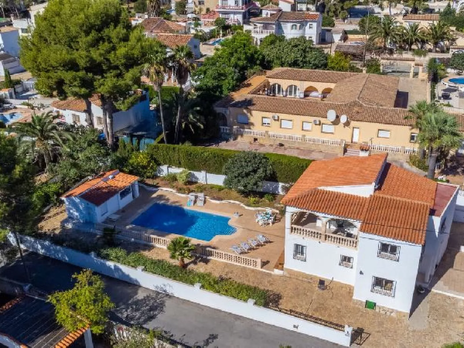 Villa Watsi - PlusHolidays - Image-tags.info