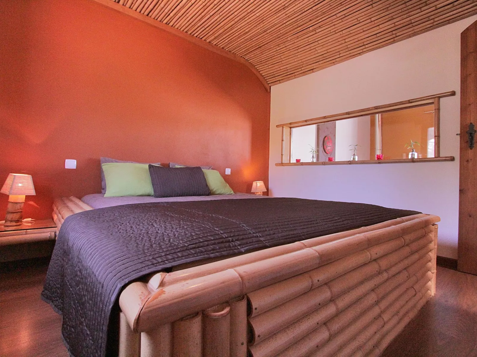 Romantisch und einzigartig "Das Bambus-Apartment" - Binnen