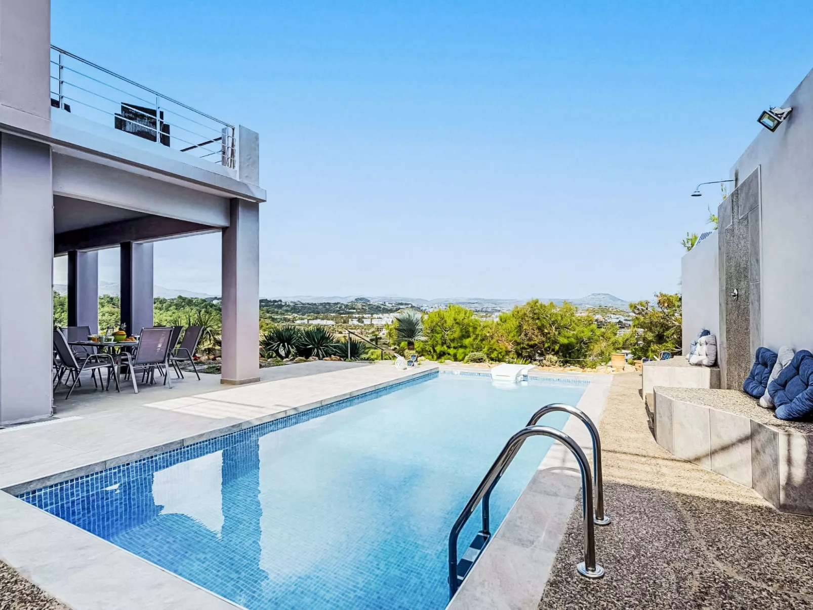 Villa Articiano mit Whirlpool und herrlicher Aussicht - Buiten