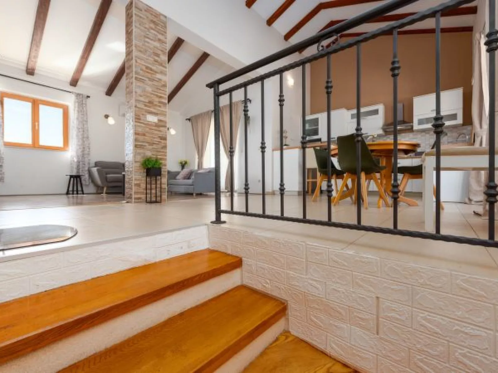 Holiday house Tina with jacuzzi and pool - Image-tags.info