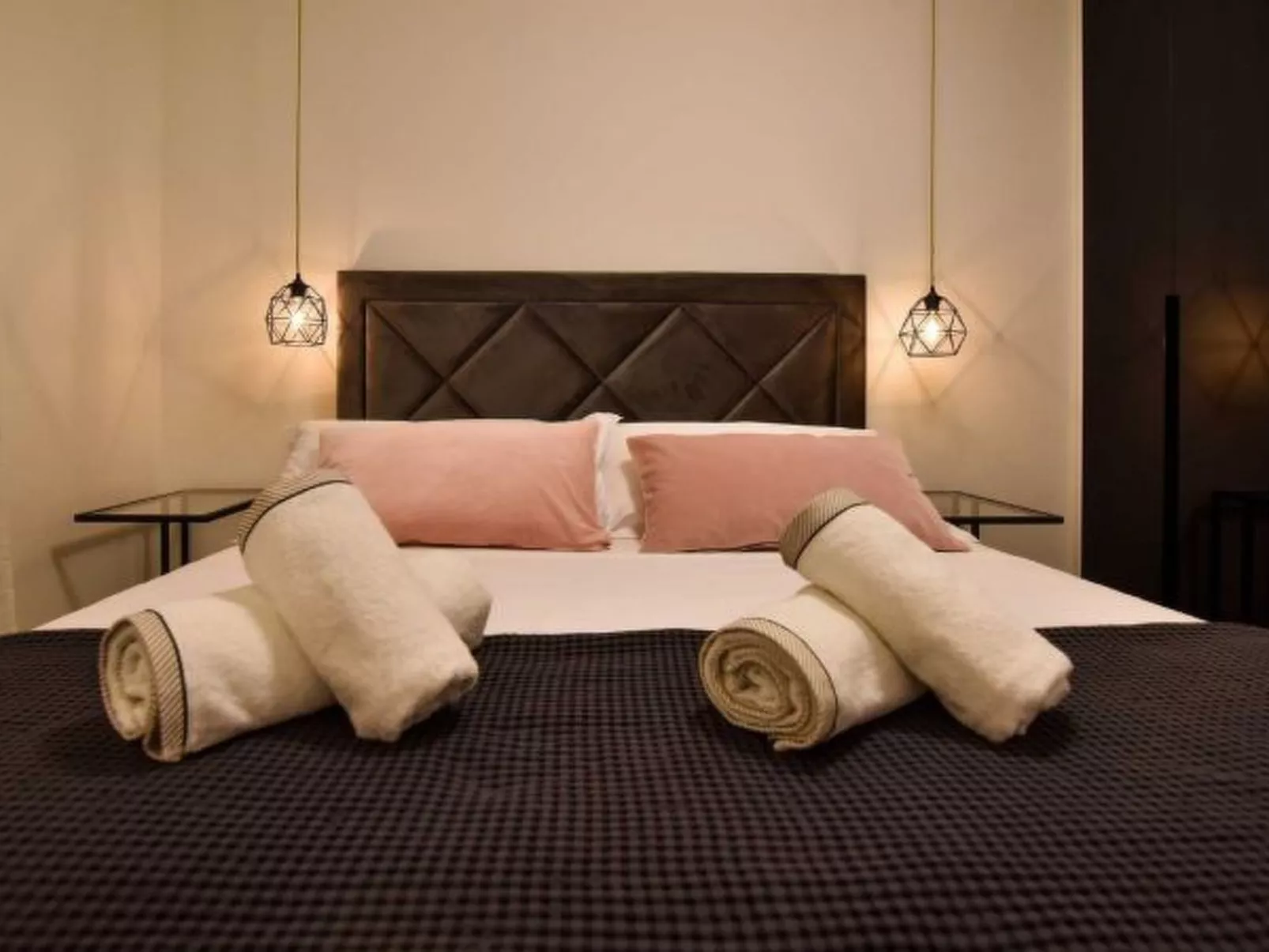 Villa La Perla Apt 4, 4+2 with heated rooftop pool - Image-tags.info