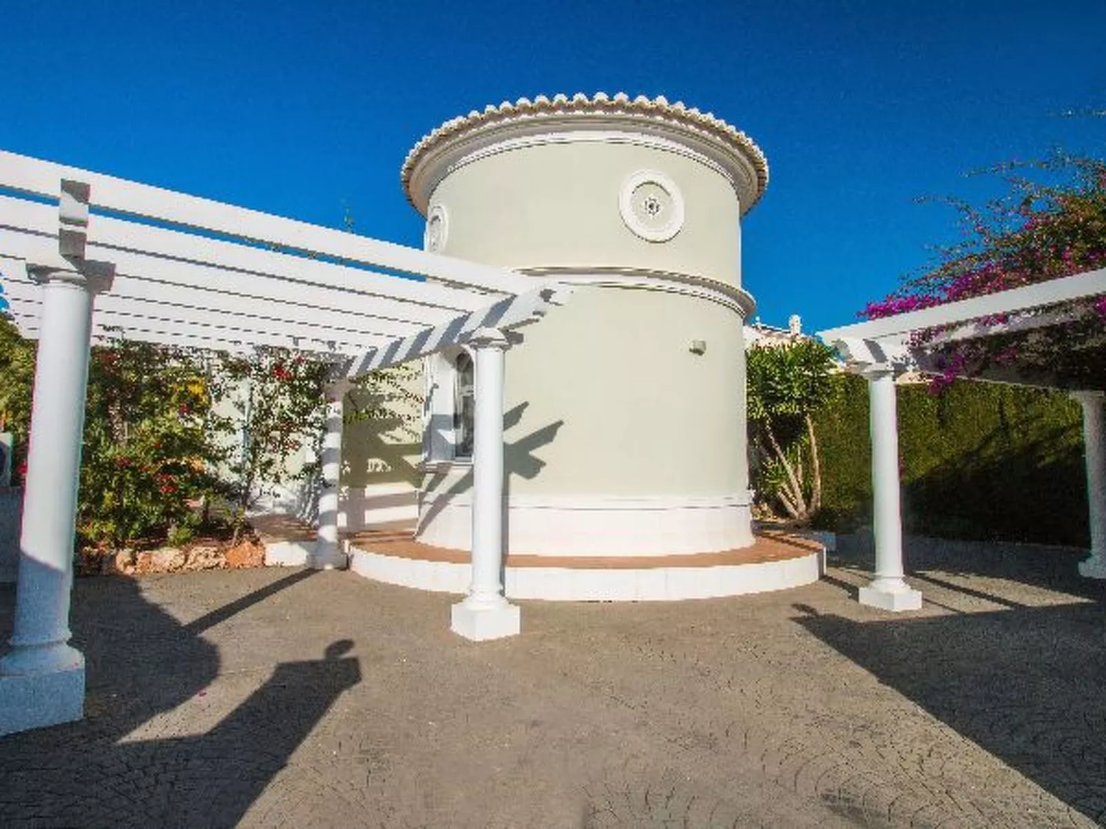 Villa Yoko - PlusHolidays - Image-tags.info