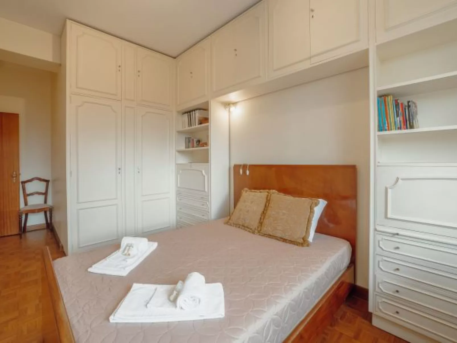 GRAND BOTANIC GARDEN APARTMENT by VACATIONY - Binnen