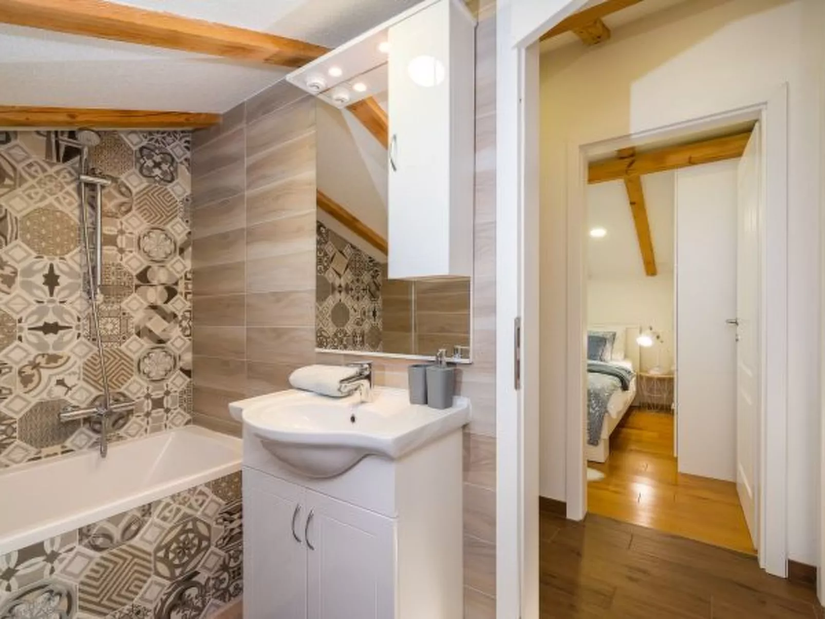 Villa Miandri with heated pool - Image-tags.info