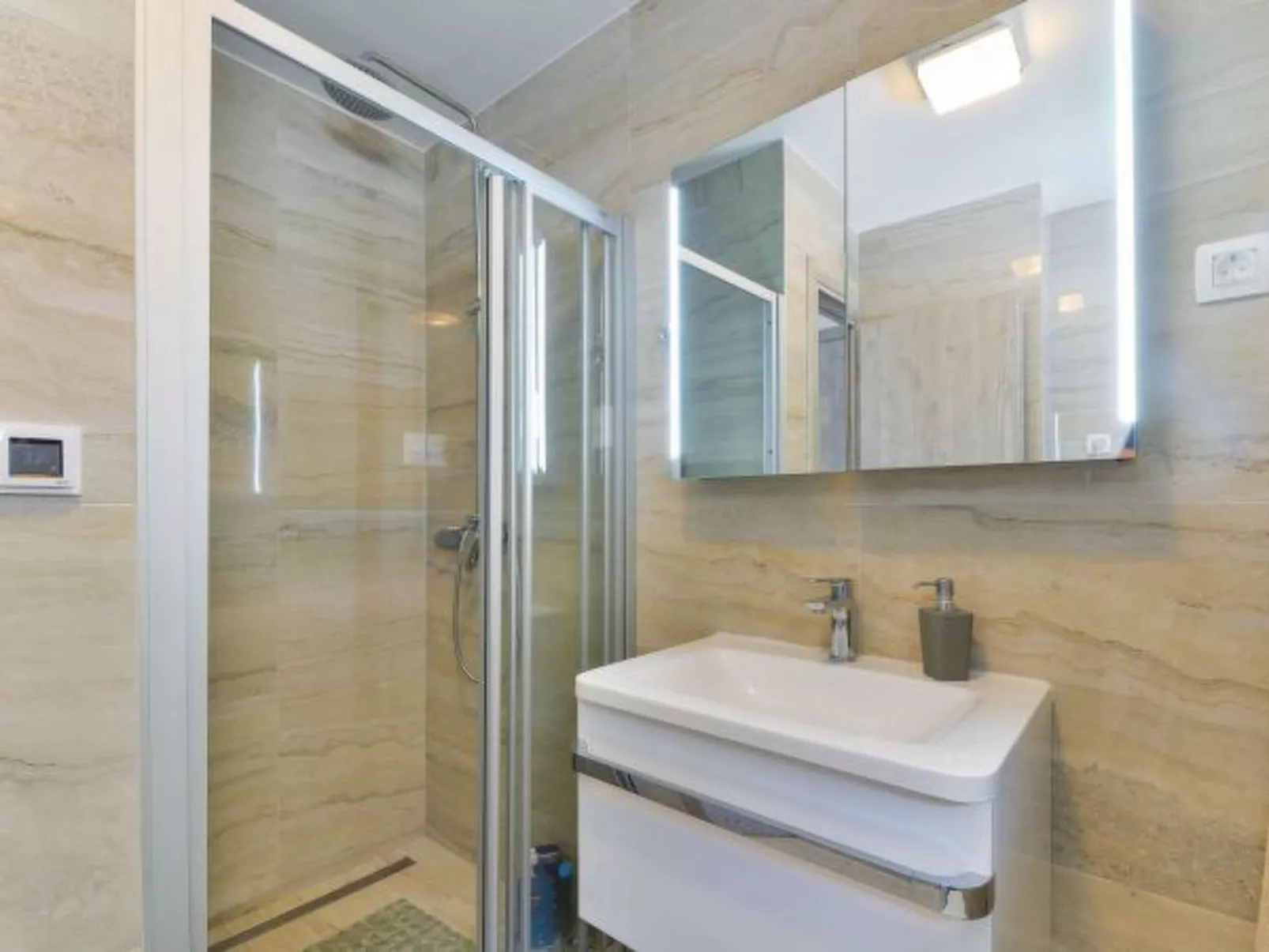 Modern Villa Futura with pool - Binnen