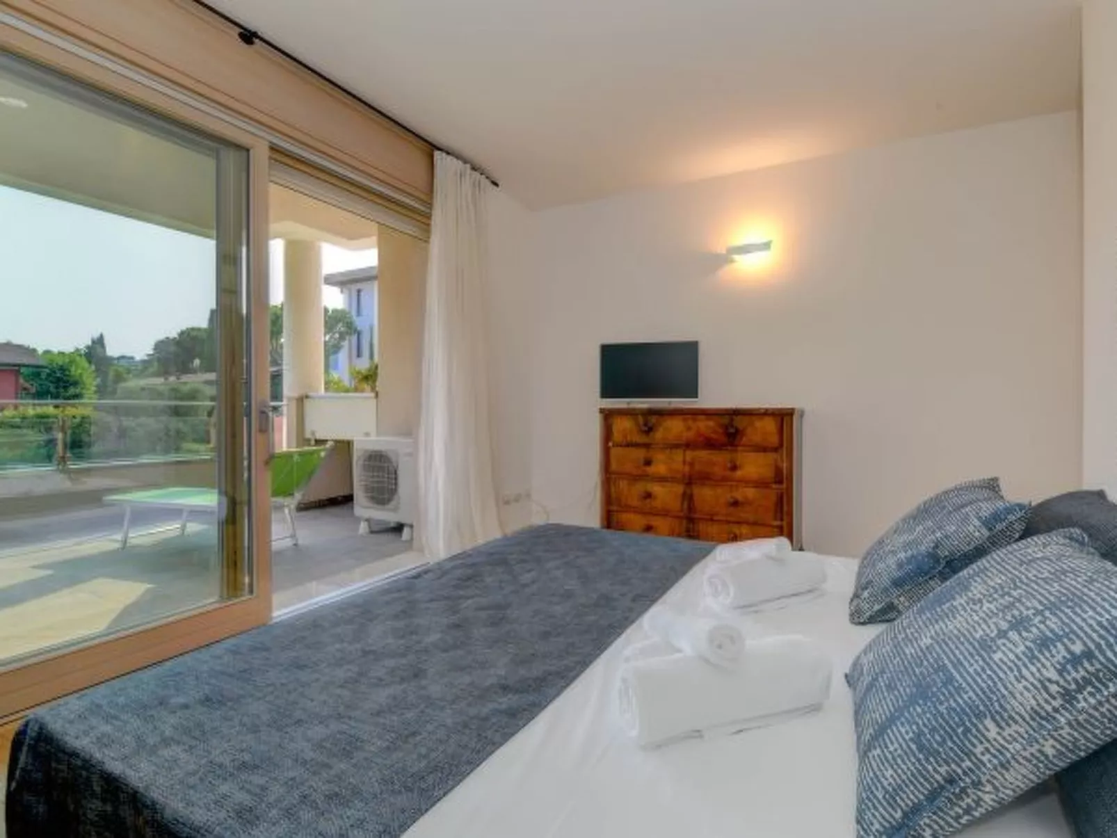 Desenzanoloft Oscar Luxury Suite - Image-tags.info