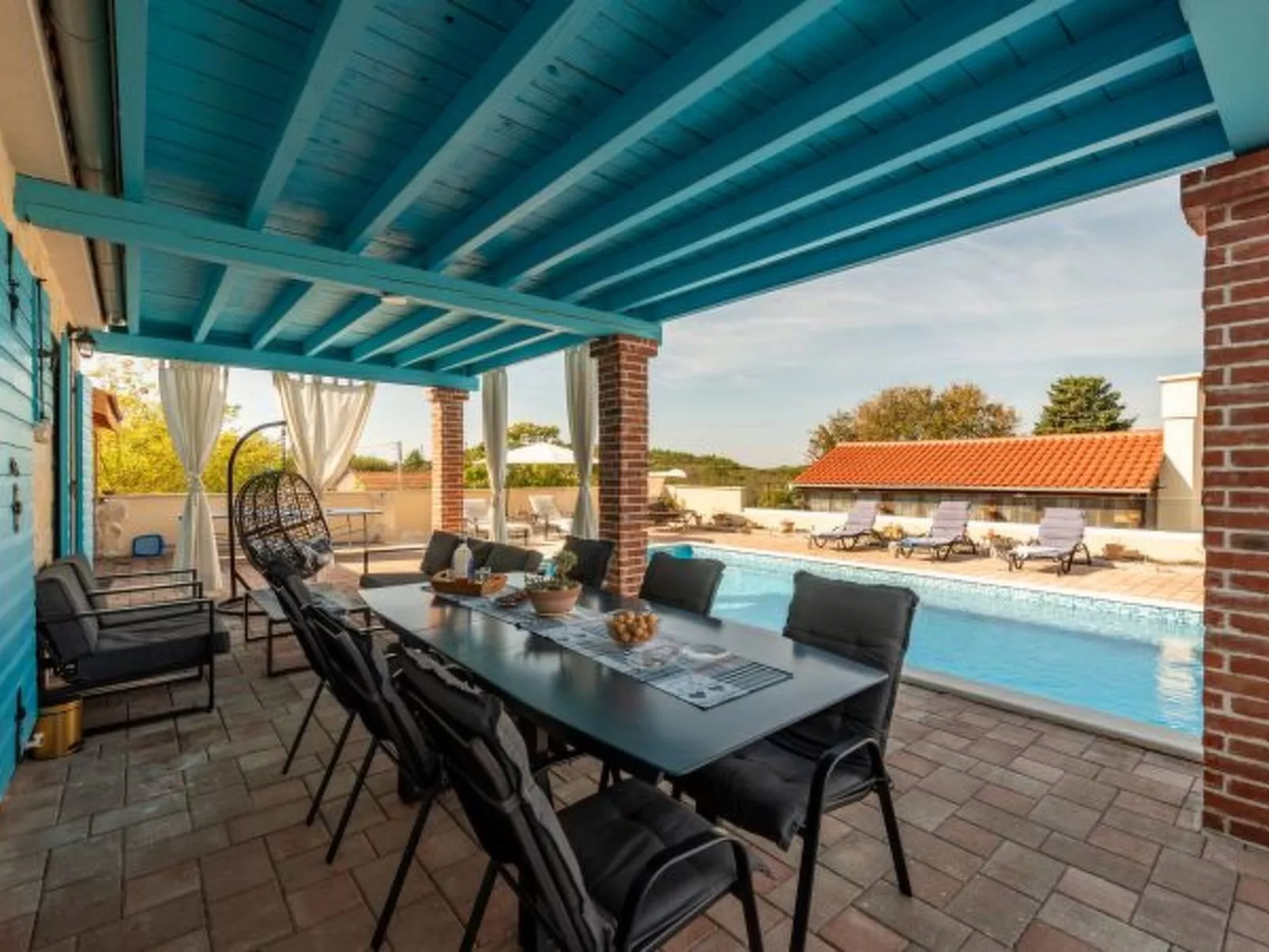 Villa Jurenda with heated pool - Image-tags.info