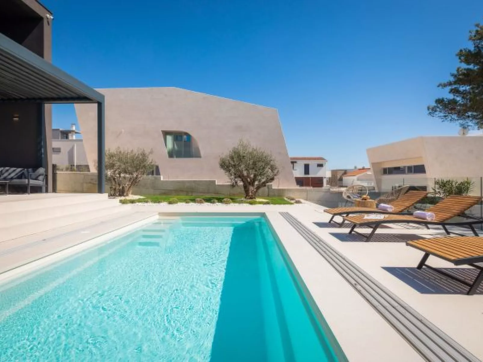Villa Acacia with heated pool - Image-tags.info