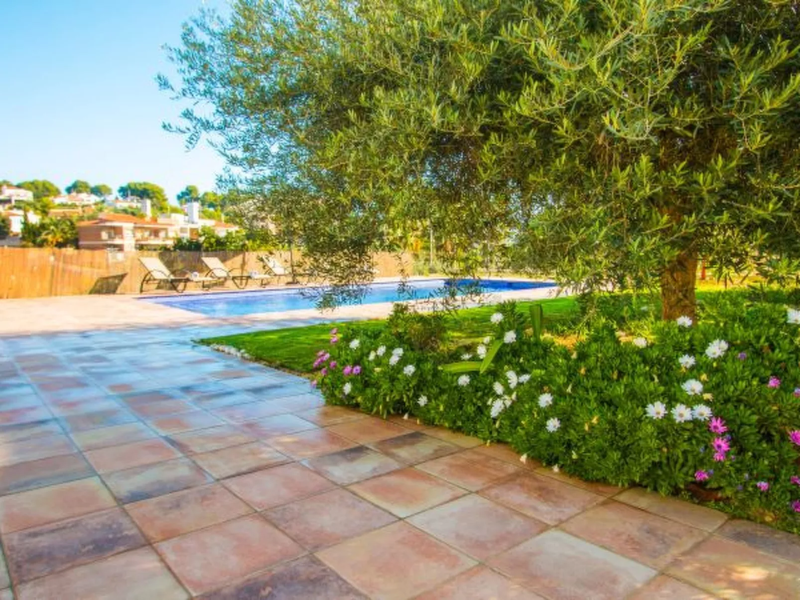 Villa Garlanda - PlusHolidays - Image-tags.info