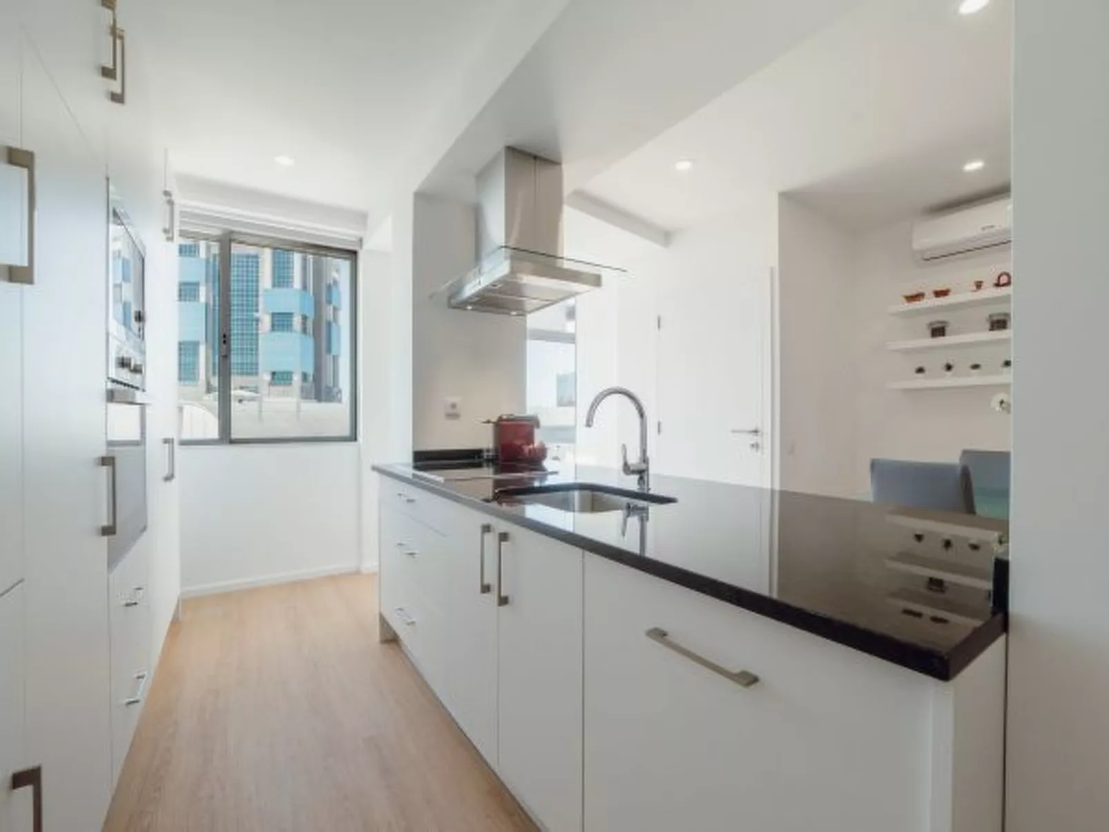 GRAND APARTMENT MERCADO BOM SUCESSO by VACATIONY - Binnen