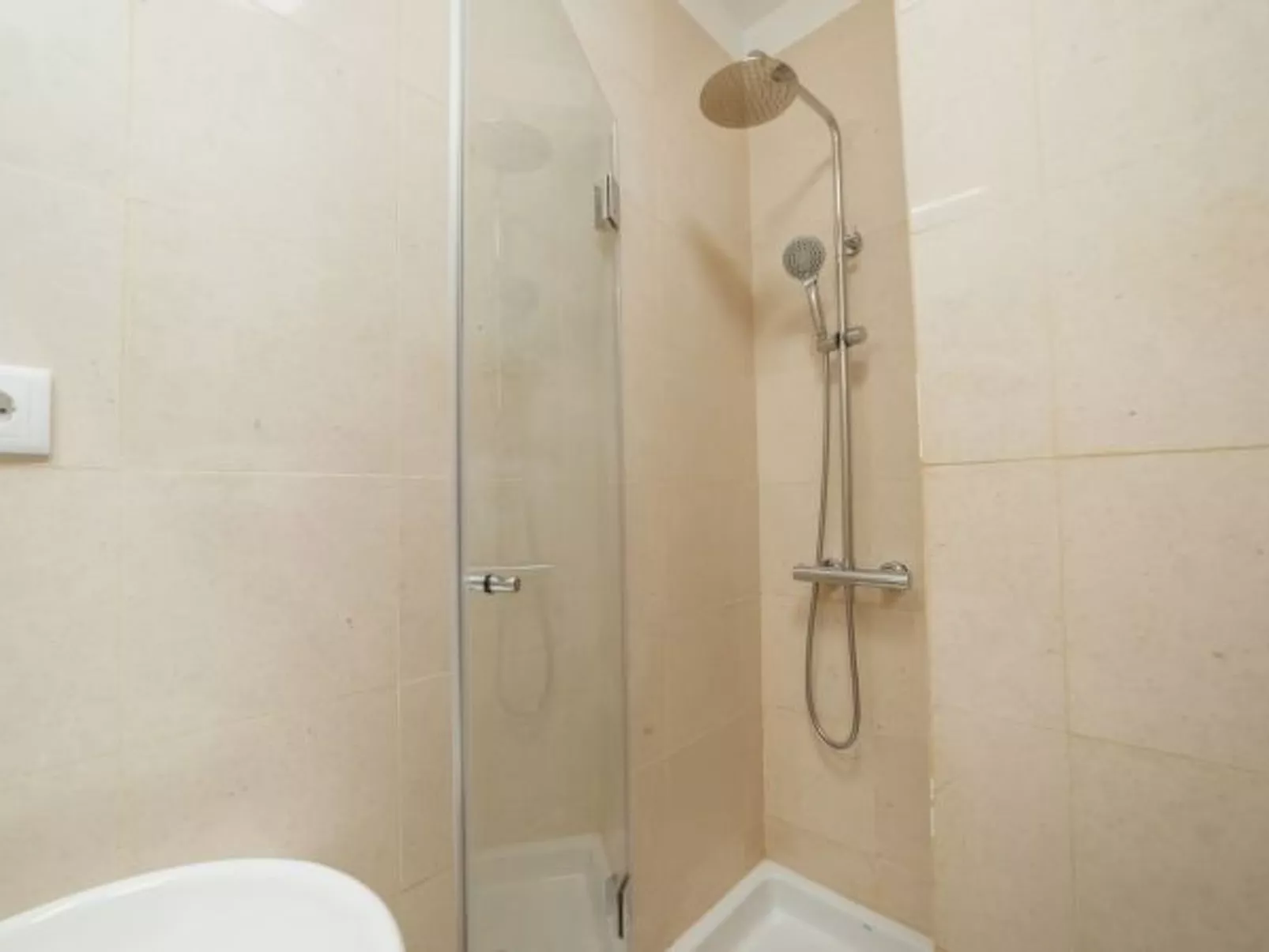 CITY CENTER GRAND SEA VIEW TERRACE by VACATIONY - Binnen