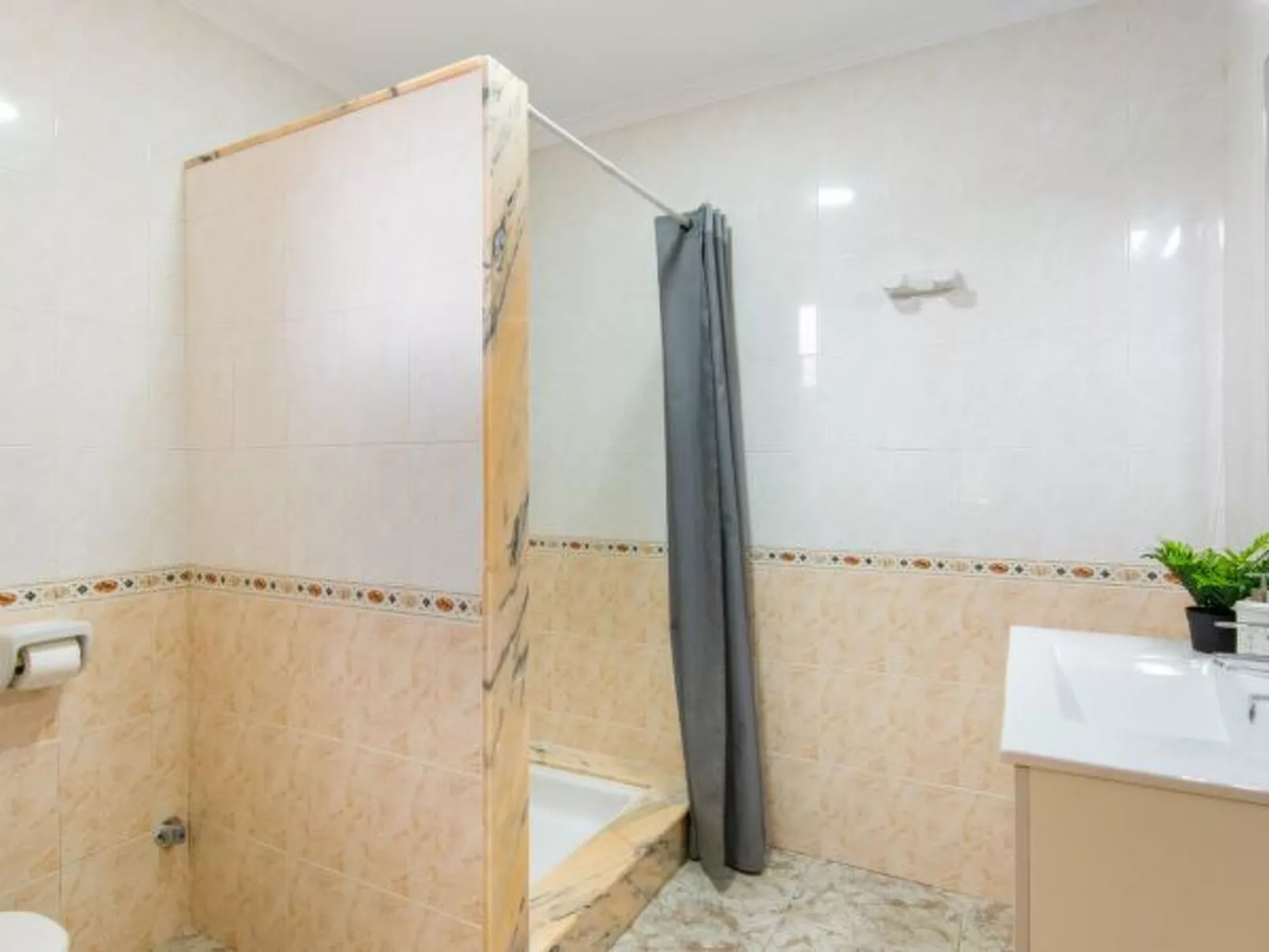 Villa Enzo - PlusHolidays - Image-tags.info