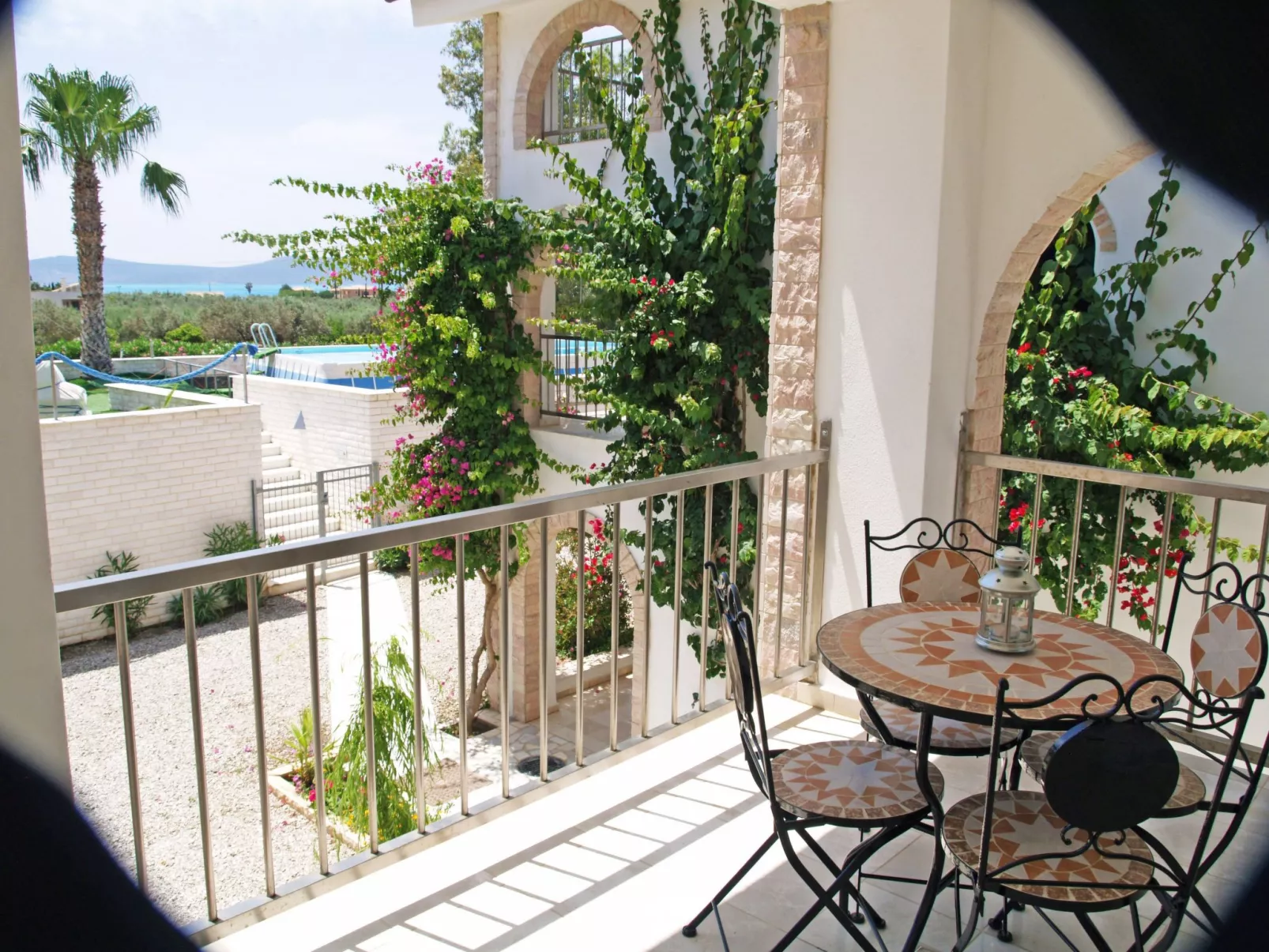 In Ermioni mit Grill, gemeinschaftlichem Pool und Terrasse - Buiten