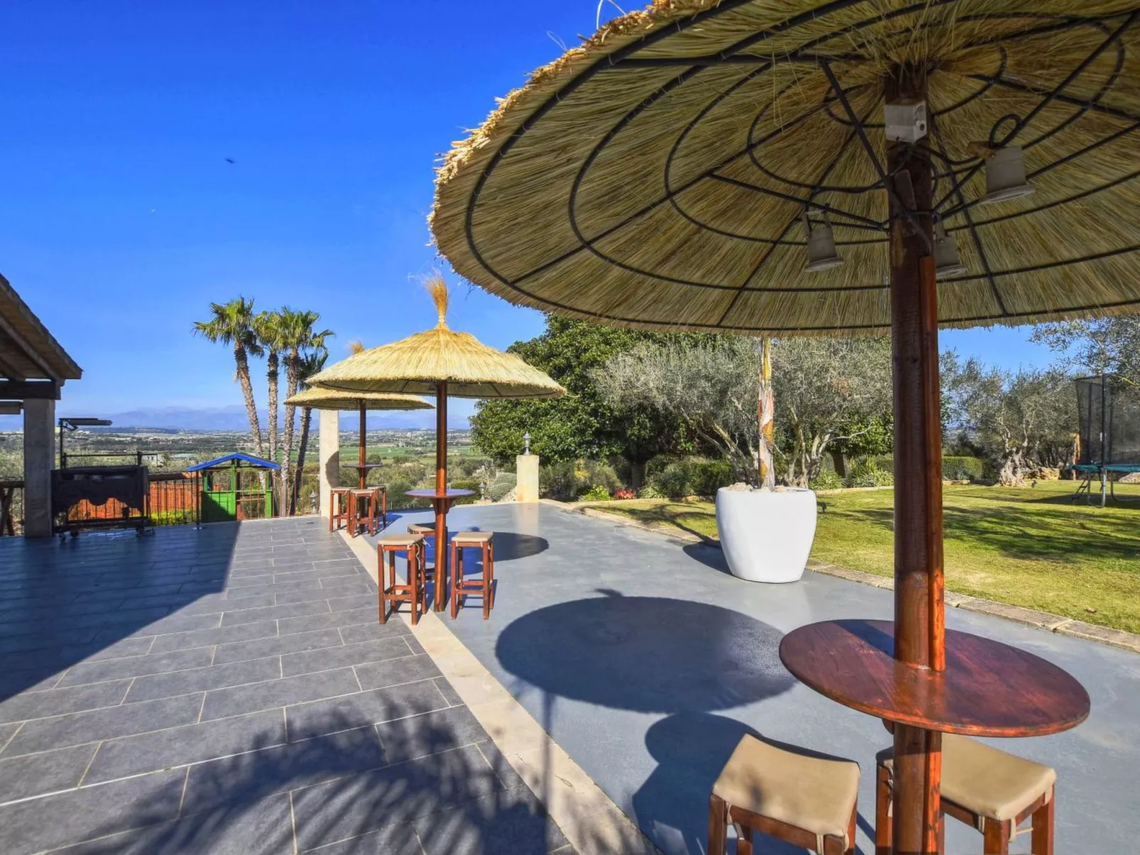 Wunderschönes Ferienhaus in Ariany mit Privatem Pool - Buiten