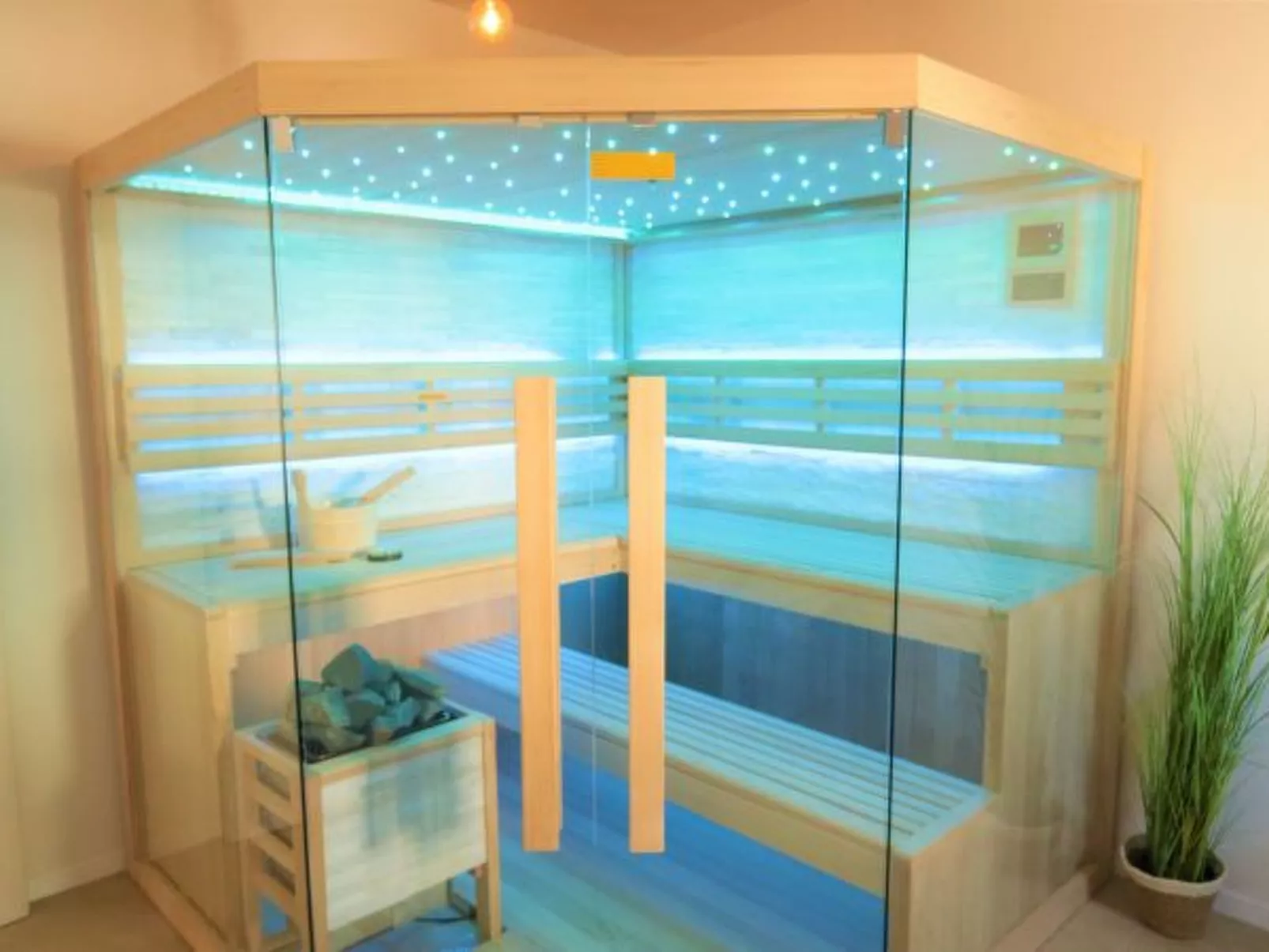 Villa Magale with a pool - Image-tags.info