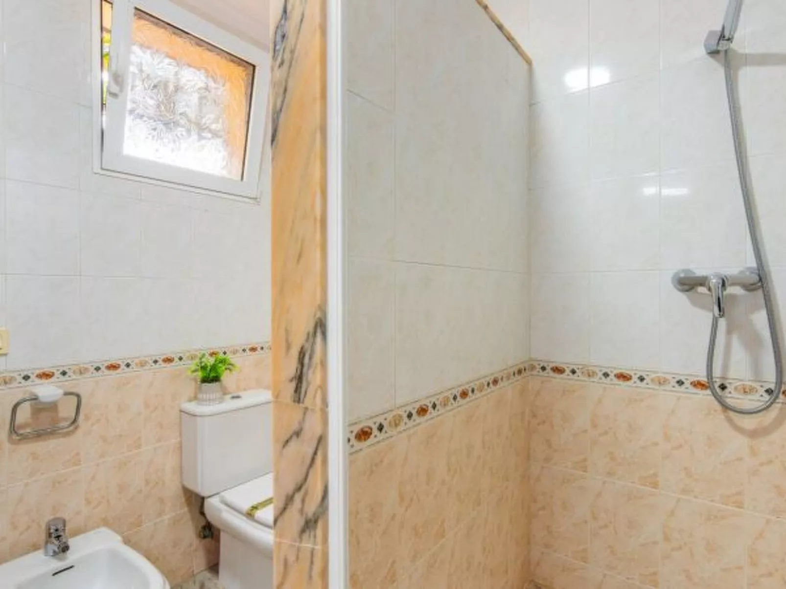 Villa Enzo - PlusHolidays - Image-tags.info