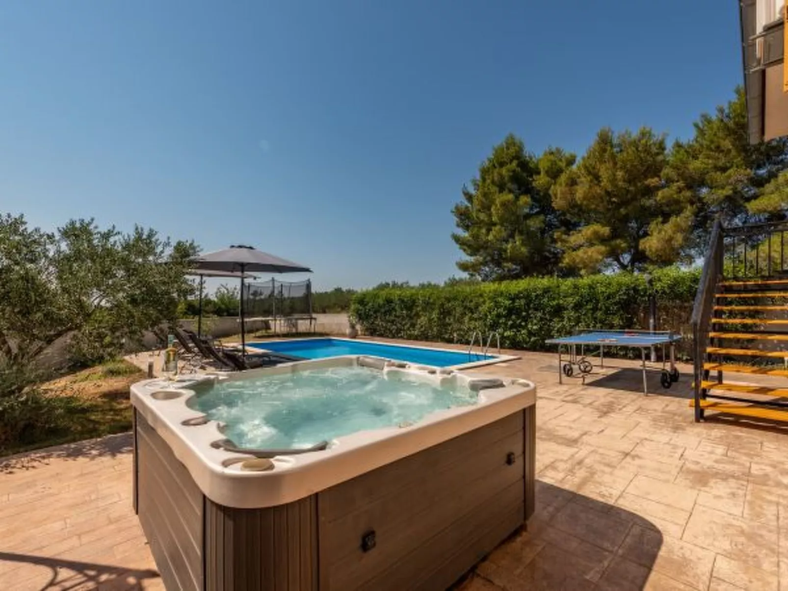 Holiday house Tina with jacuzzi and pool - Image-tags.info