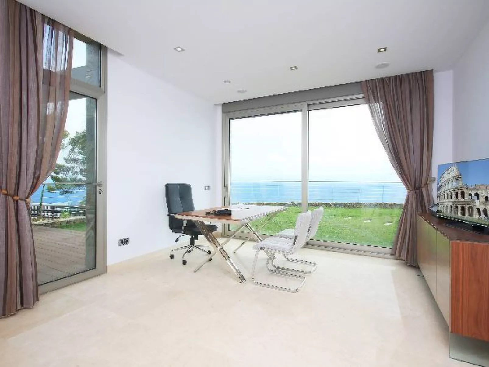 Villa Campomanes - PlusHolidays - Image-tags.info