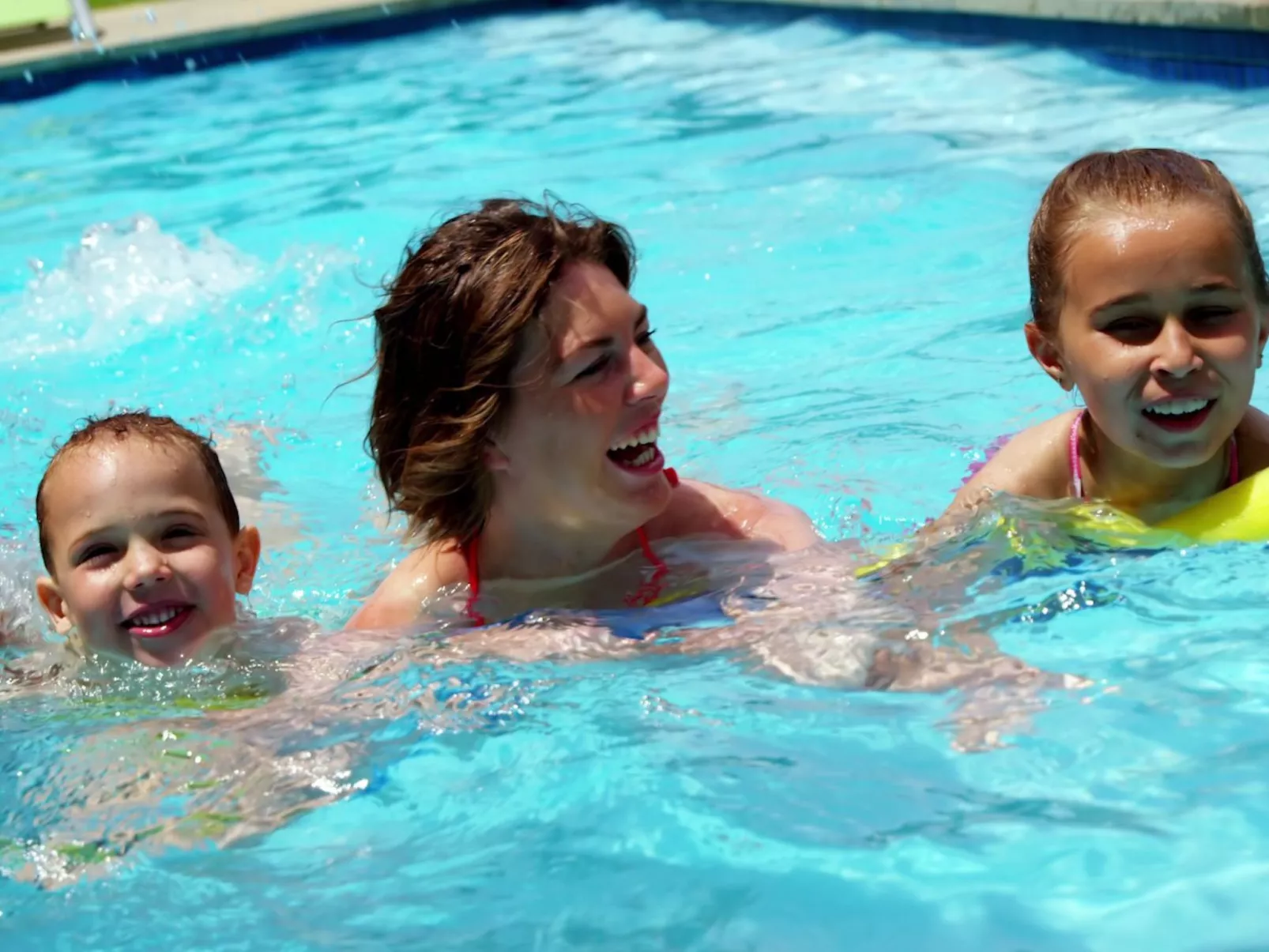 2-Zimmer-Wohnung beheizter Pool - Buiten