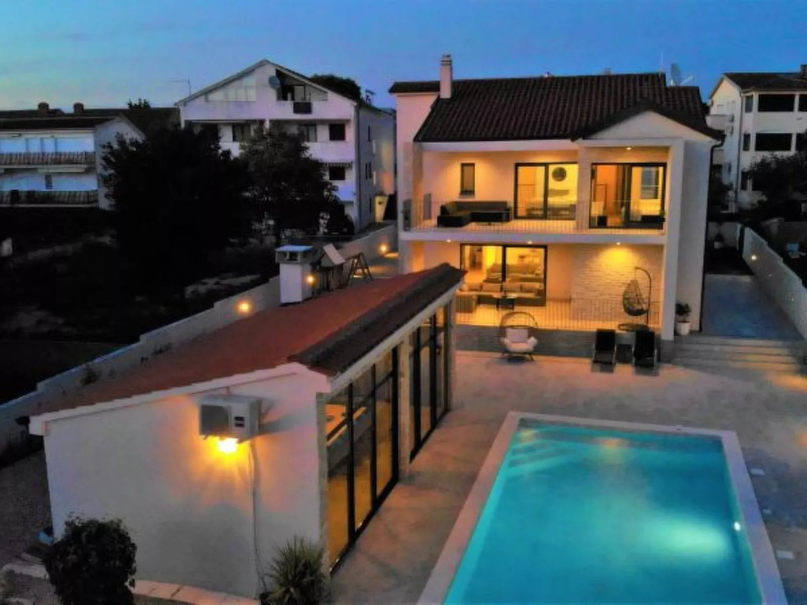 Villa Magale with a pool - Image-tags.info