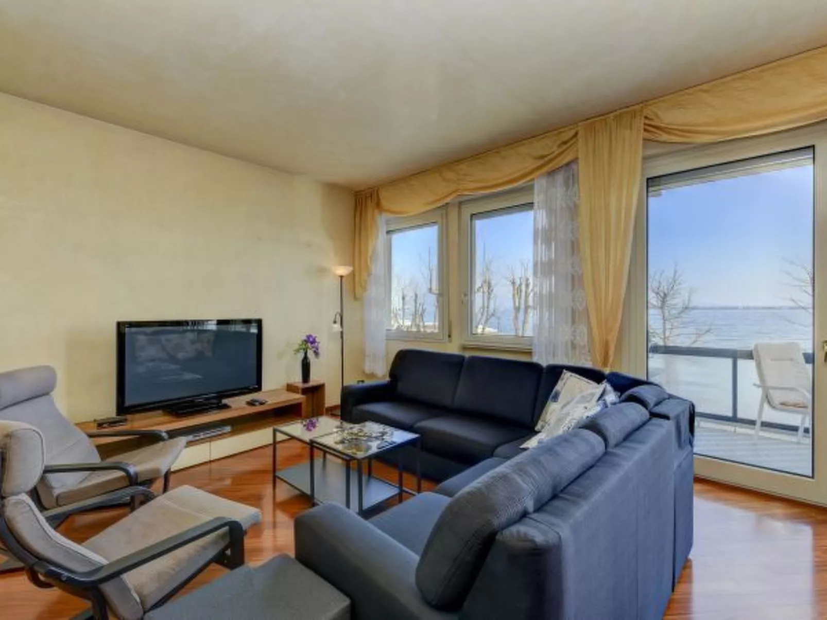 Desenzanoloft CHARMING ON THE LAKE - Image-tags.info