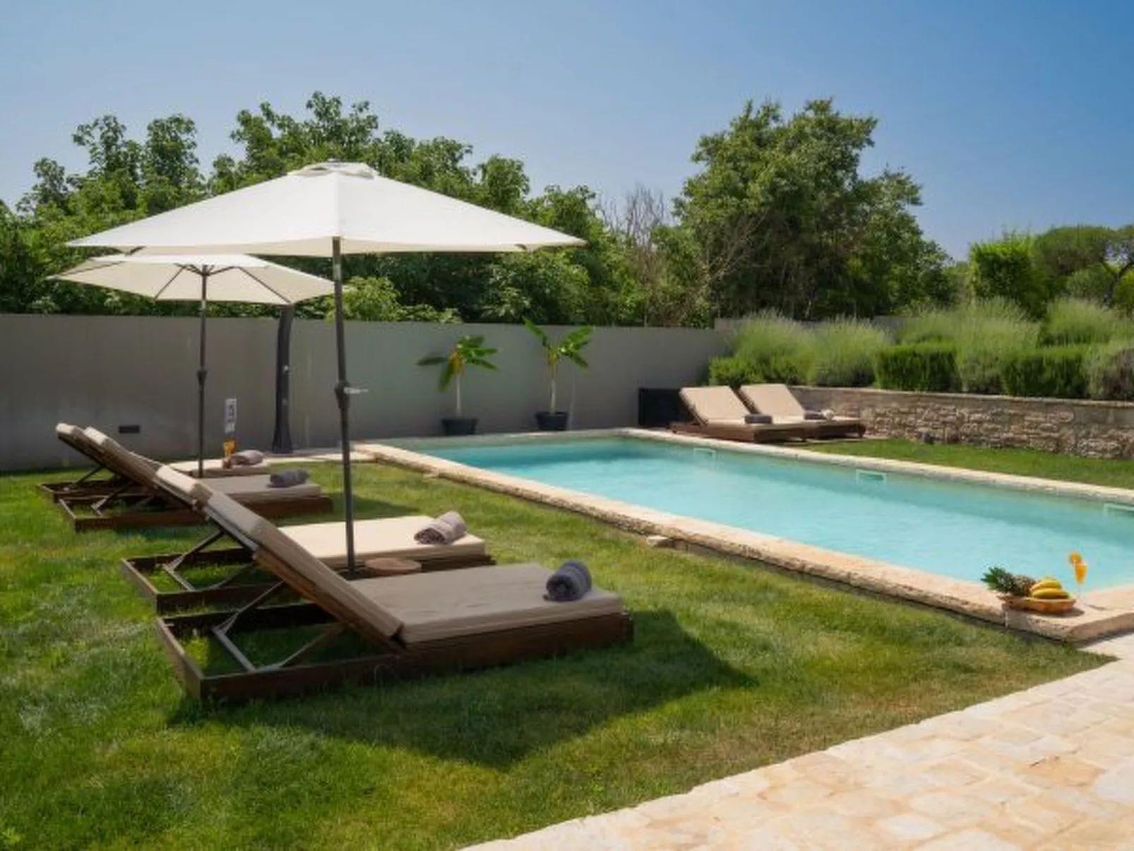 Villa Royal with heated pool - Image-tags.info