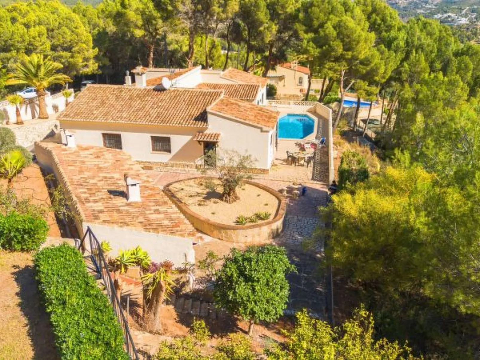 Villa Moskoa - PlusHolidays - Image-tags.info