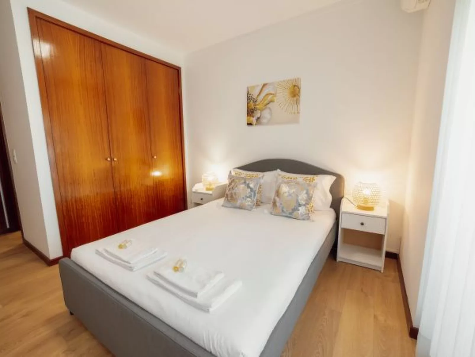 CITY CENTER GRAND SEA VIEW TERRACE by VACATIONY - Binnen