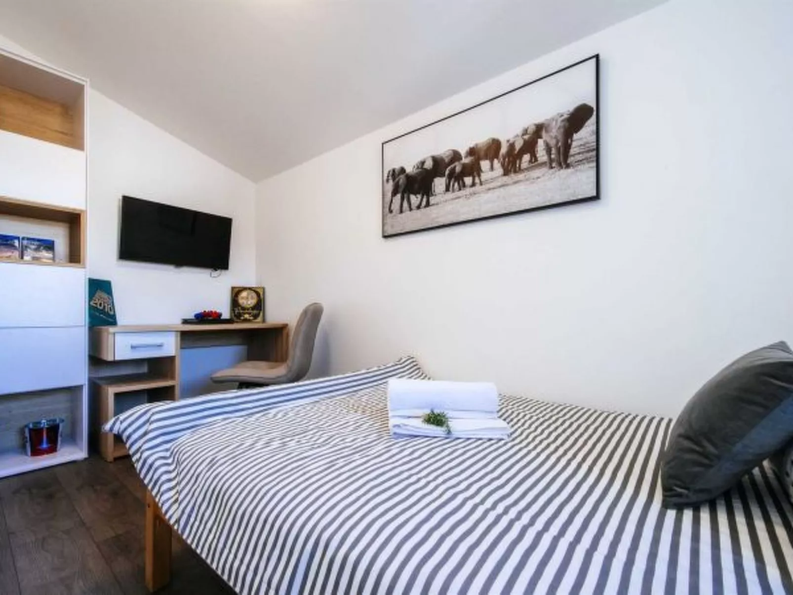 Villa Enna with heated pool - Image-tags.info