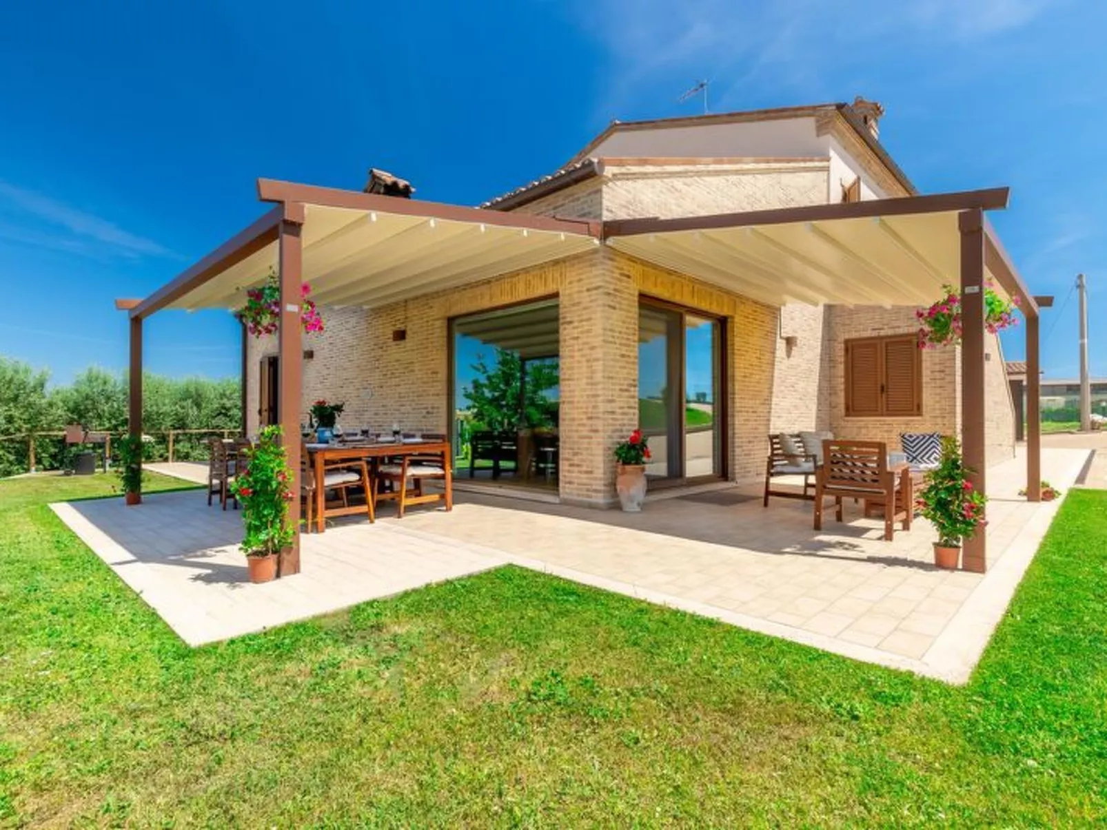 Villa Clair - Buiten