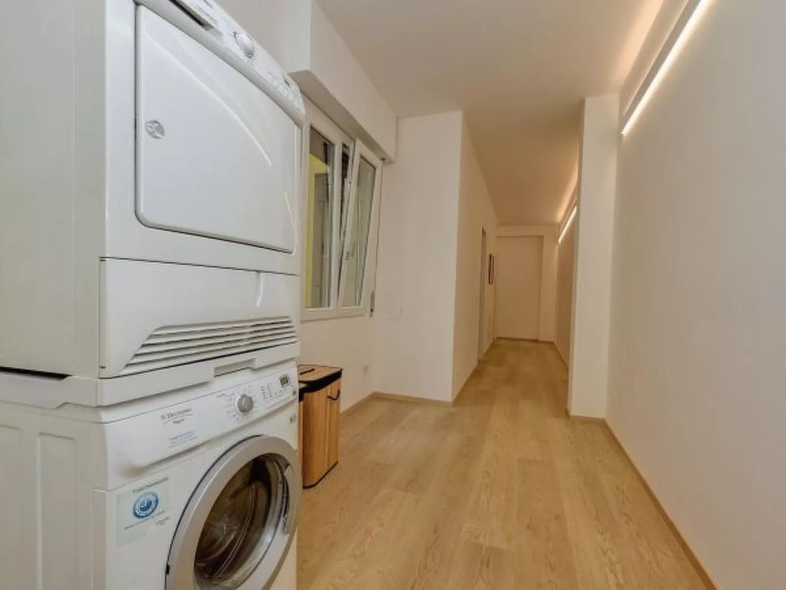 DesenzanoLoft - Der Riese vom See - Image-tags.info