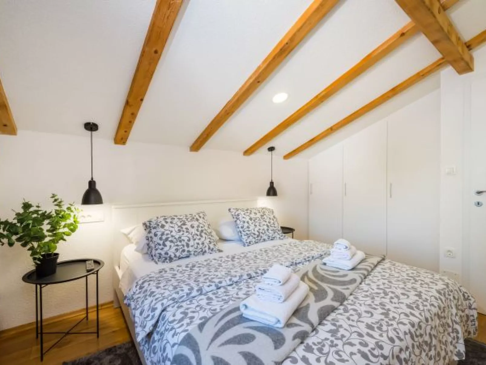 Villa Miandri with heated pool - Image-tags.info