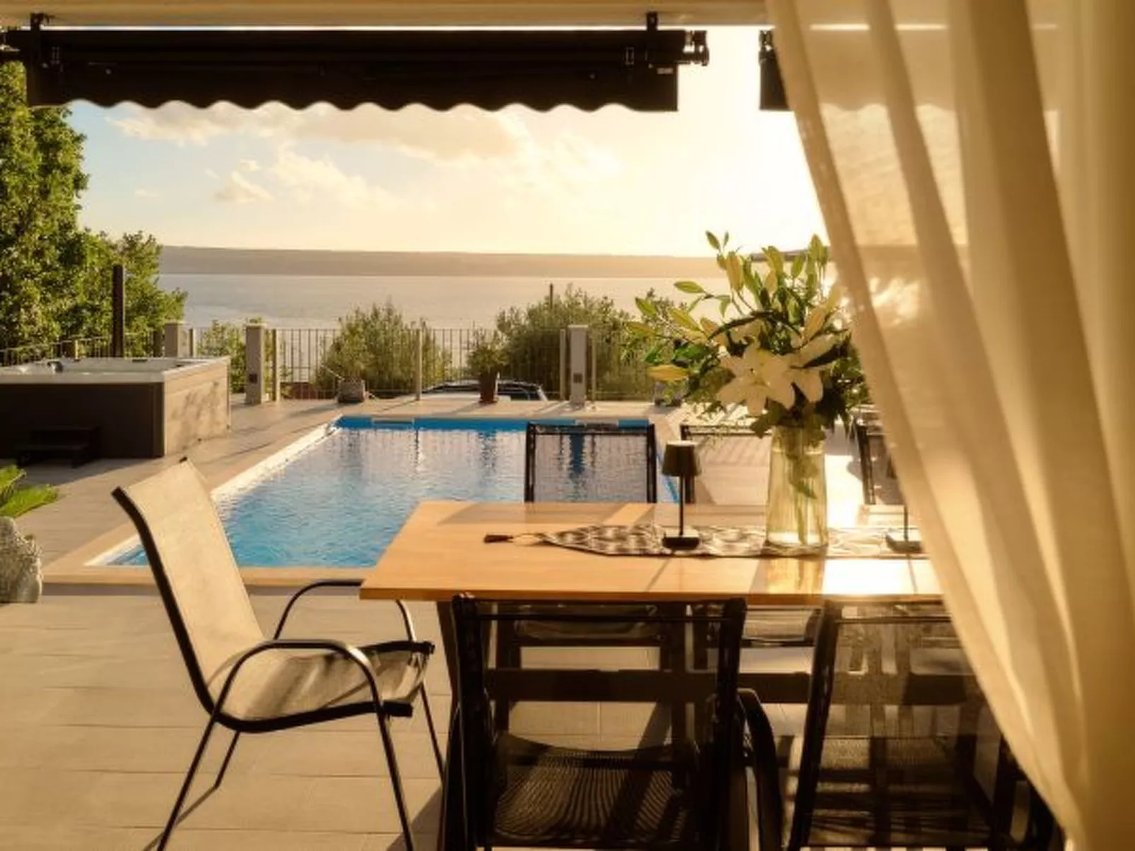 Beautiful Villa Katharina with pool - Buiten