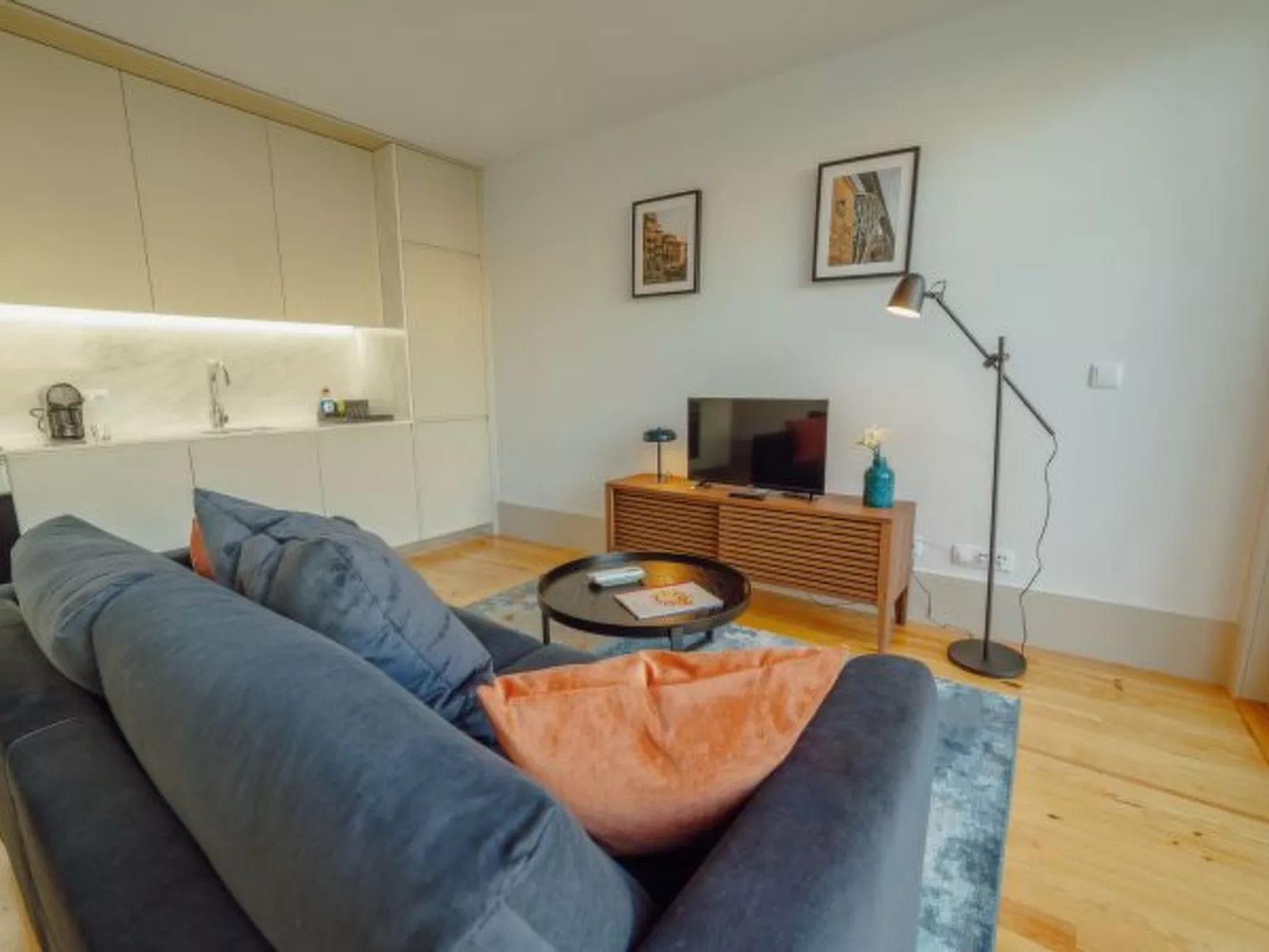 LEGACY OPORTO PREMIUM APARTMENT B by VACATIONY - Binnen