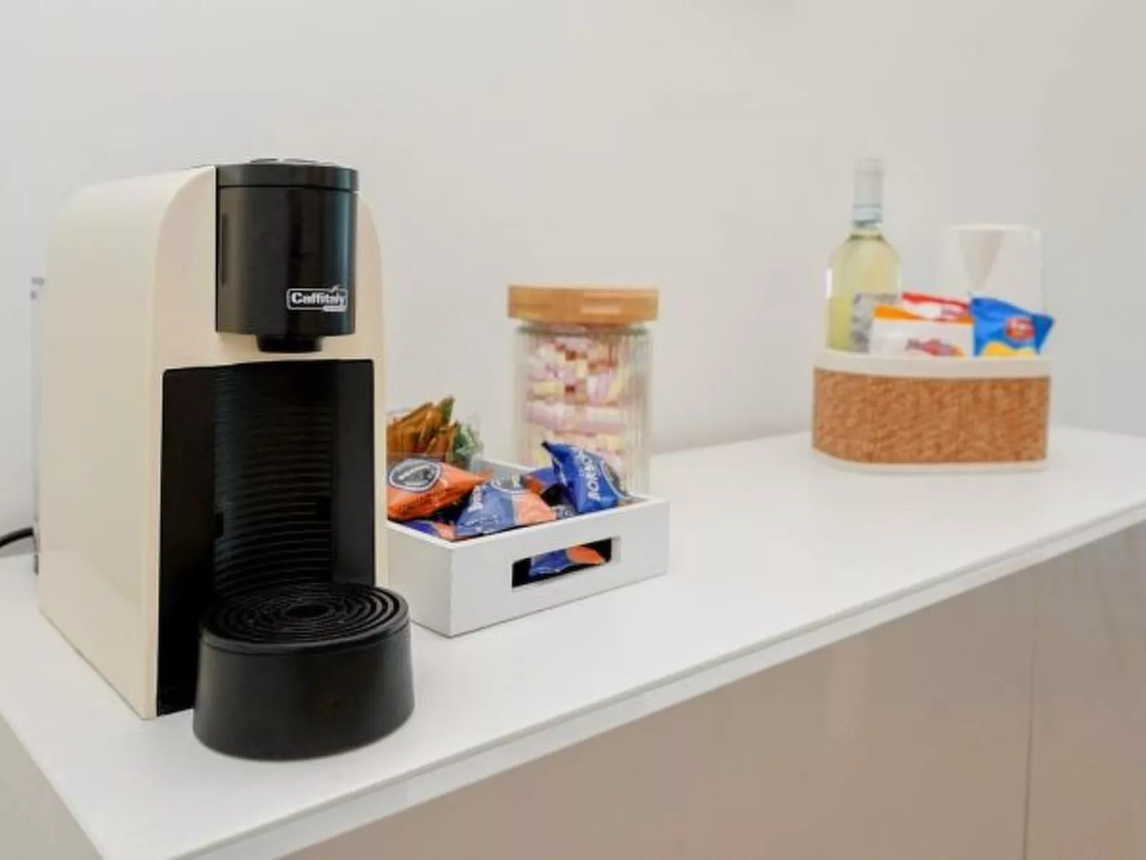 DesenzanoLoft - Der Riese vom See - Image-tags.info