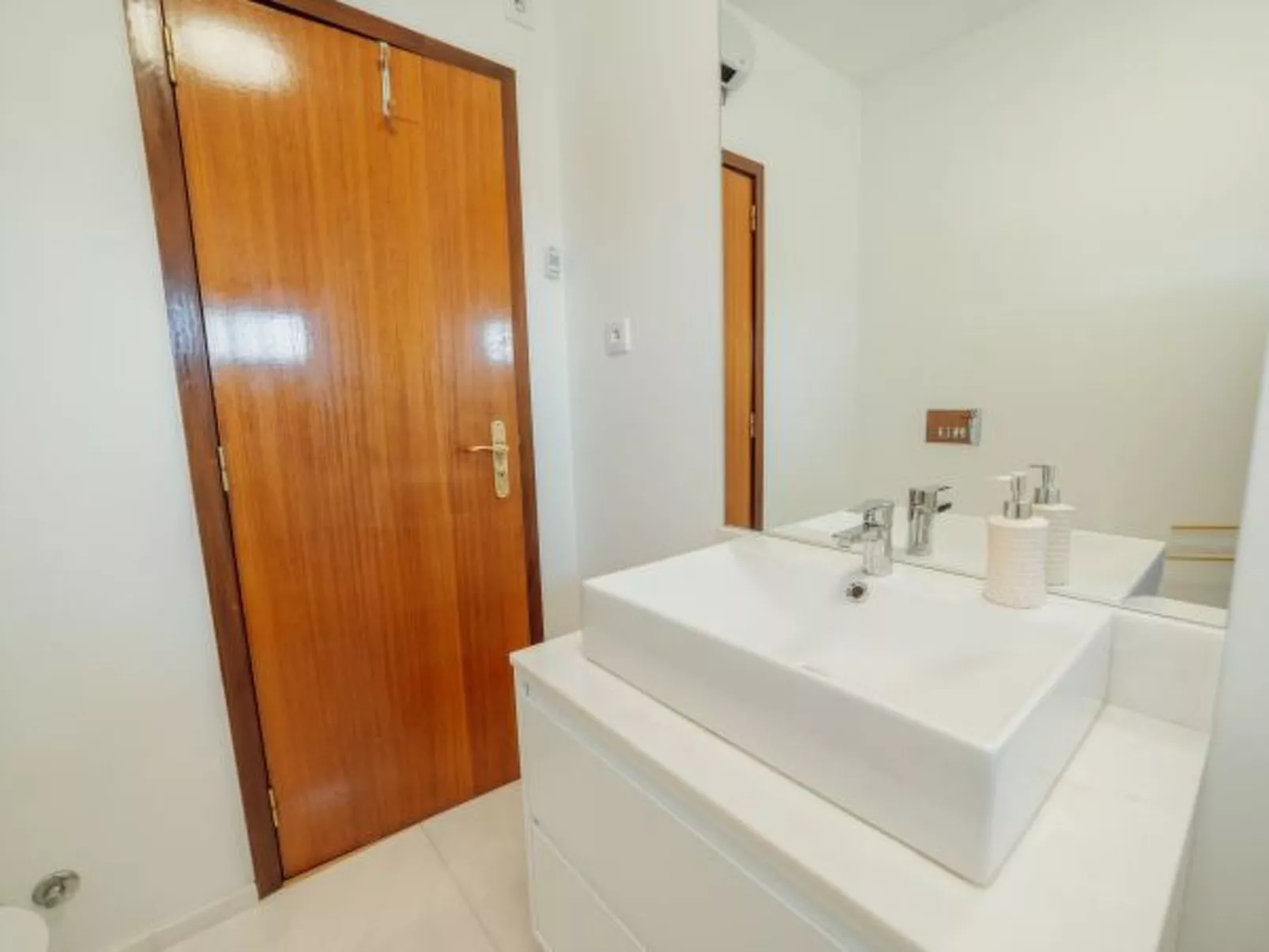 CITY CENTER GRAND SEA VIEW TERRACE by VACATIONY - Binnen