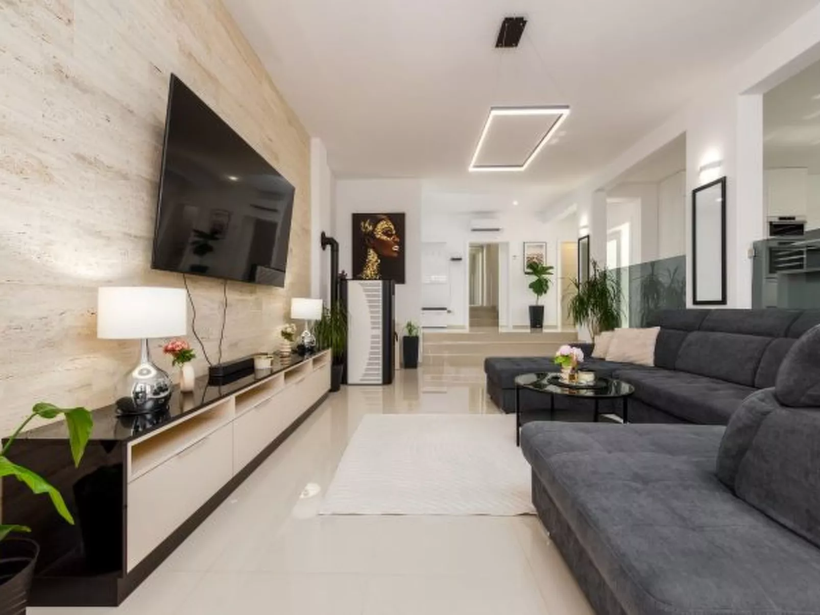 Villa Miranda with pool - Image-tags.info