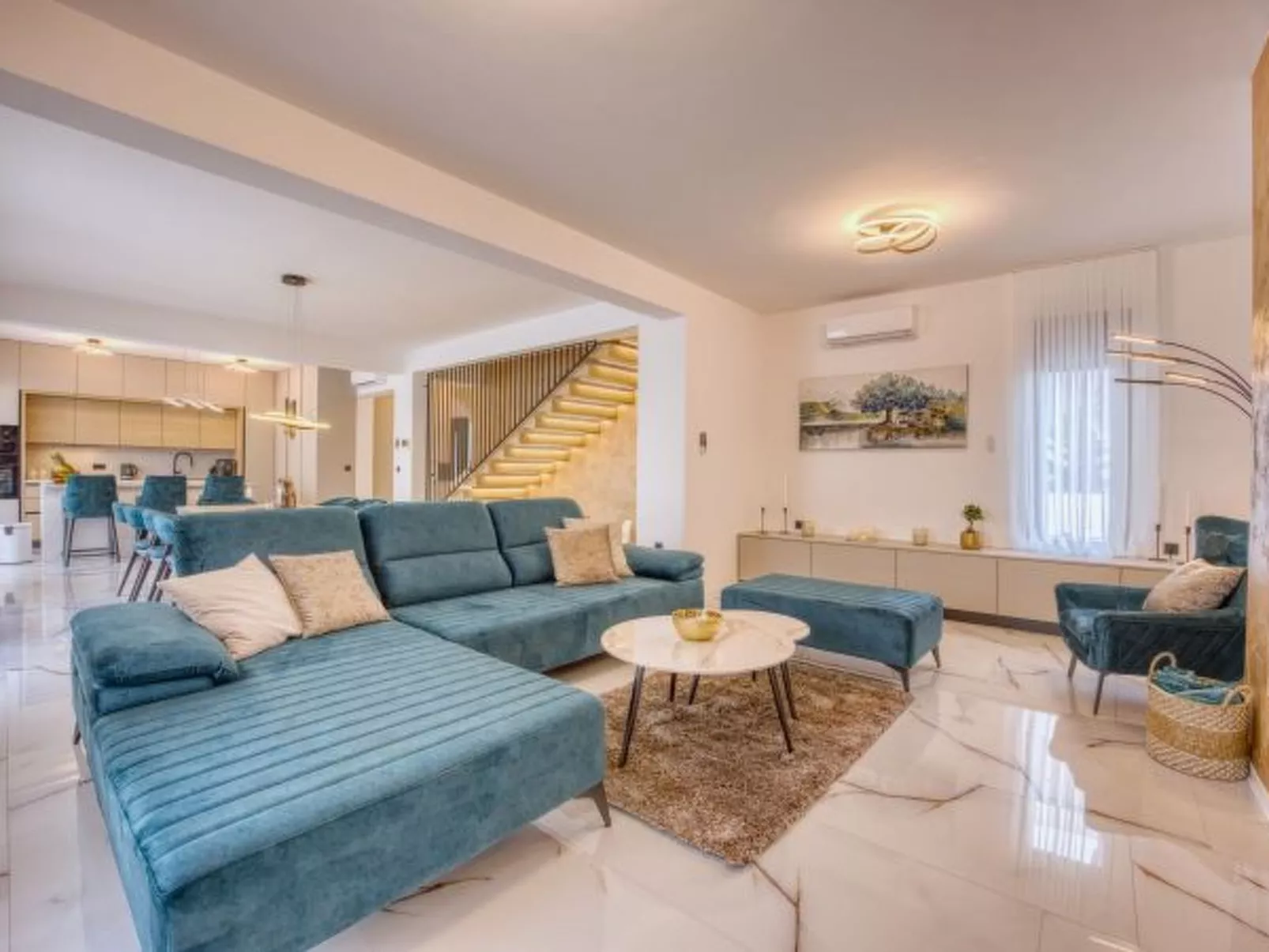 Villa Elena with two pools and spa - Image-tags.info