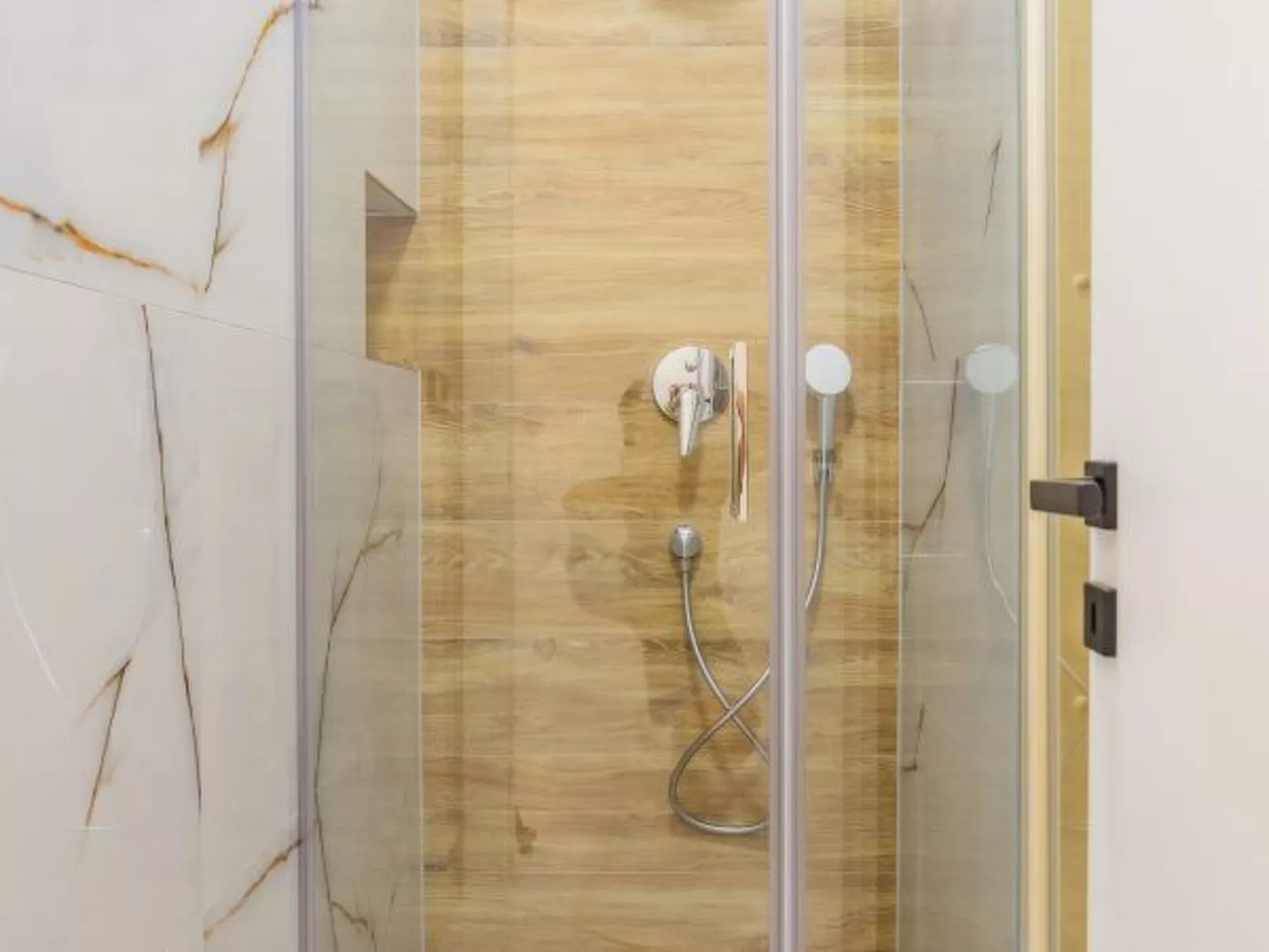 Villa Elena with two pools and spa - Image-tags.info