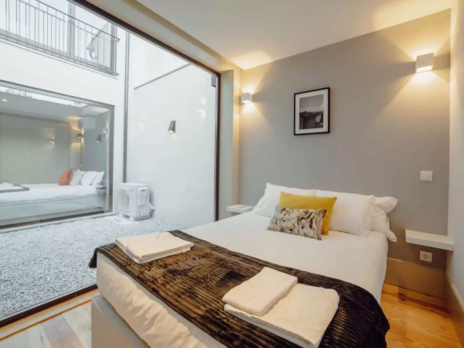 LEGACY OPORTO PREMIUM APARTMENT B by VACATIONY - Binnen