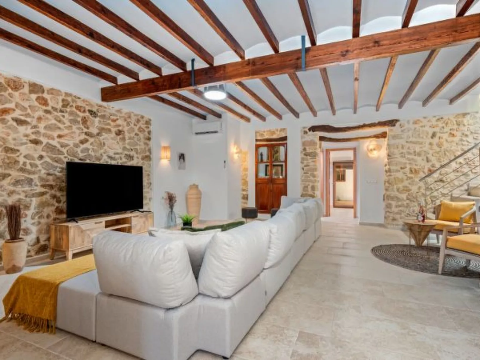 Villa Joan - PlusHolidays - Image-tags.info