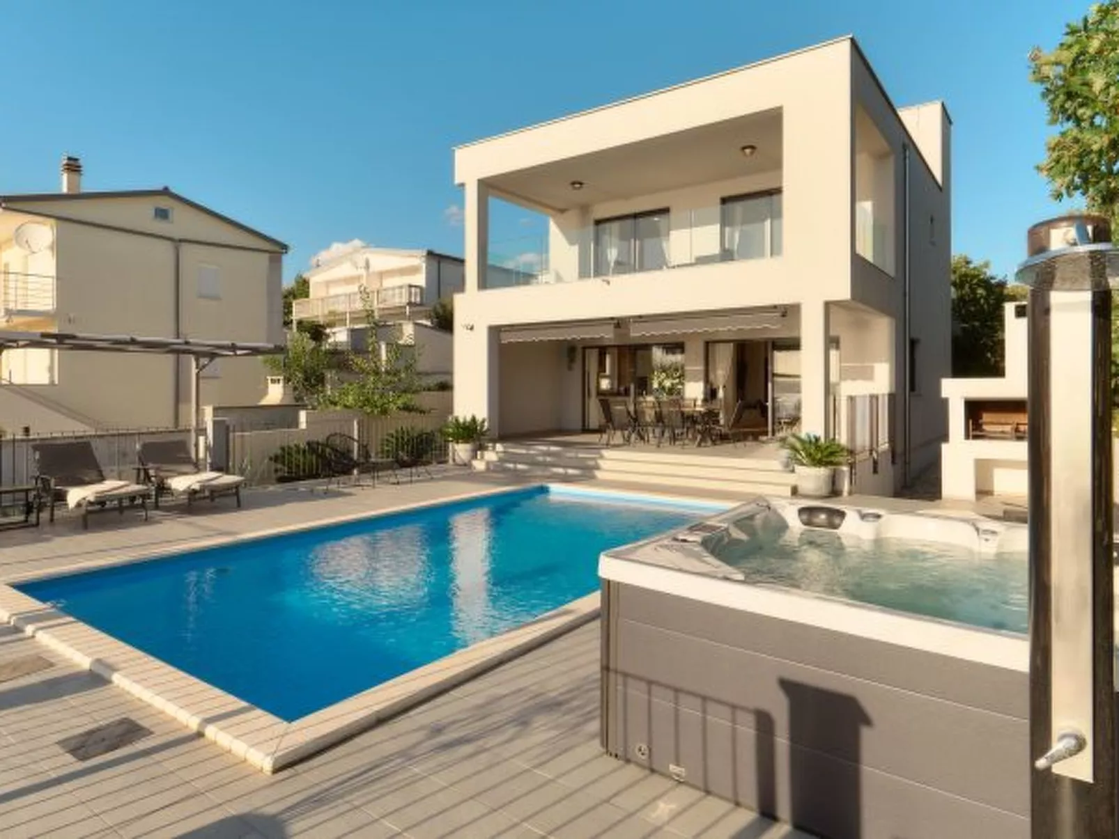 Beautiful Villa Katharina with pool - Buiten