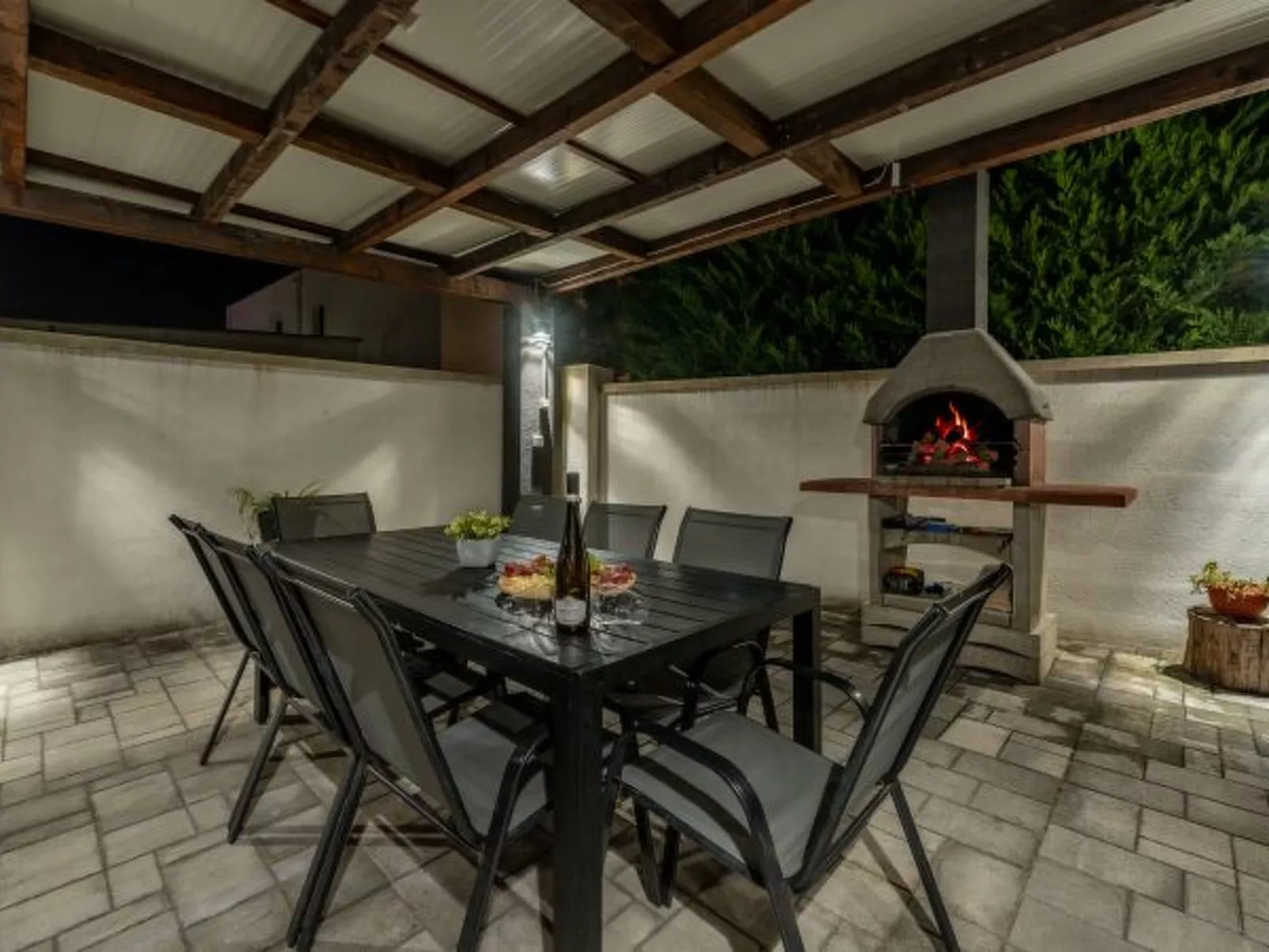 Villa Miranda with pool - Image-tags.info