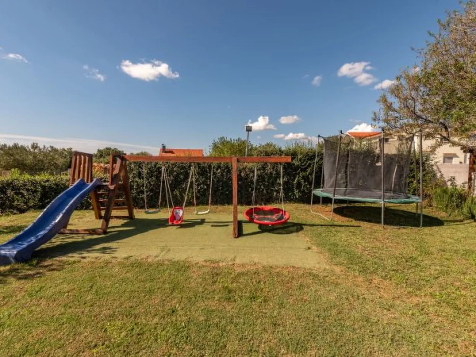 Casa Kamber with pool - Image-tags.info